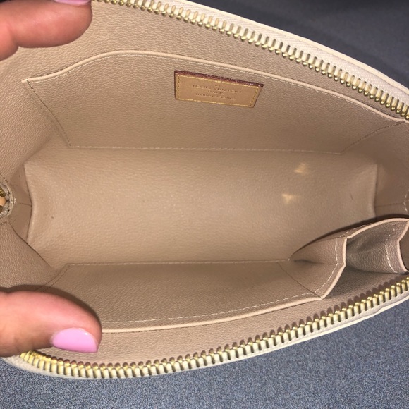 🚫🚫SOLD🚫🚫 Louis Vuitton GM - Picture 4 of 11